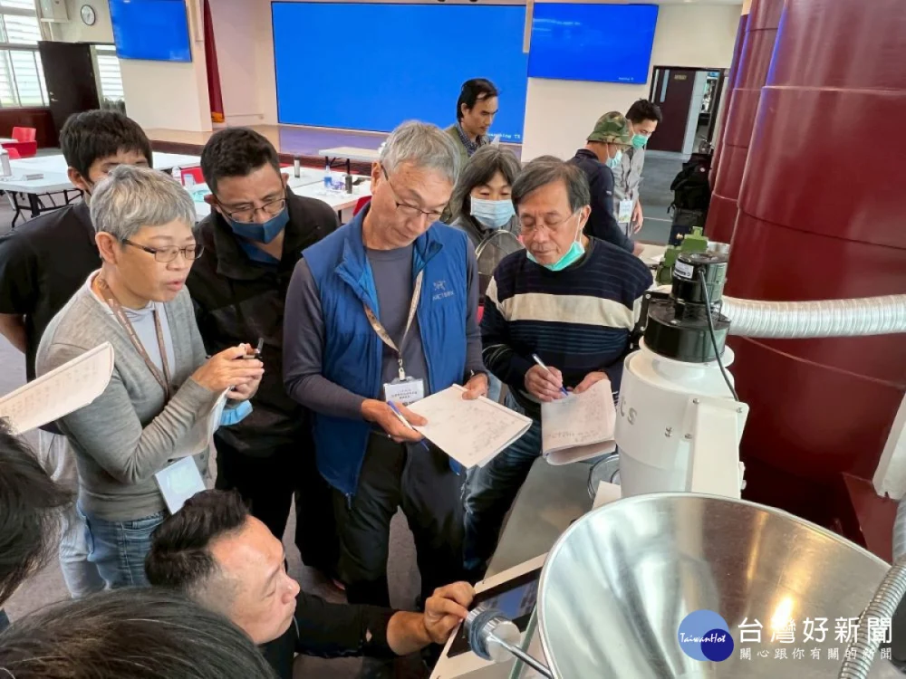 花蓮縣政府推動「115年花蓮縣精品咖啡產業輔導計畫」，自5月起分階段展開課程，陪伴農友從生產端走向國際市場。(圖/花蓮縣政府)