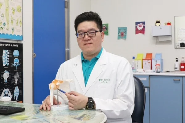 女運將肩關節退化誤為五十肩　全人工肩關節置換助順利復工