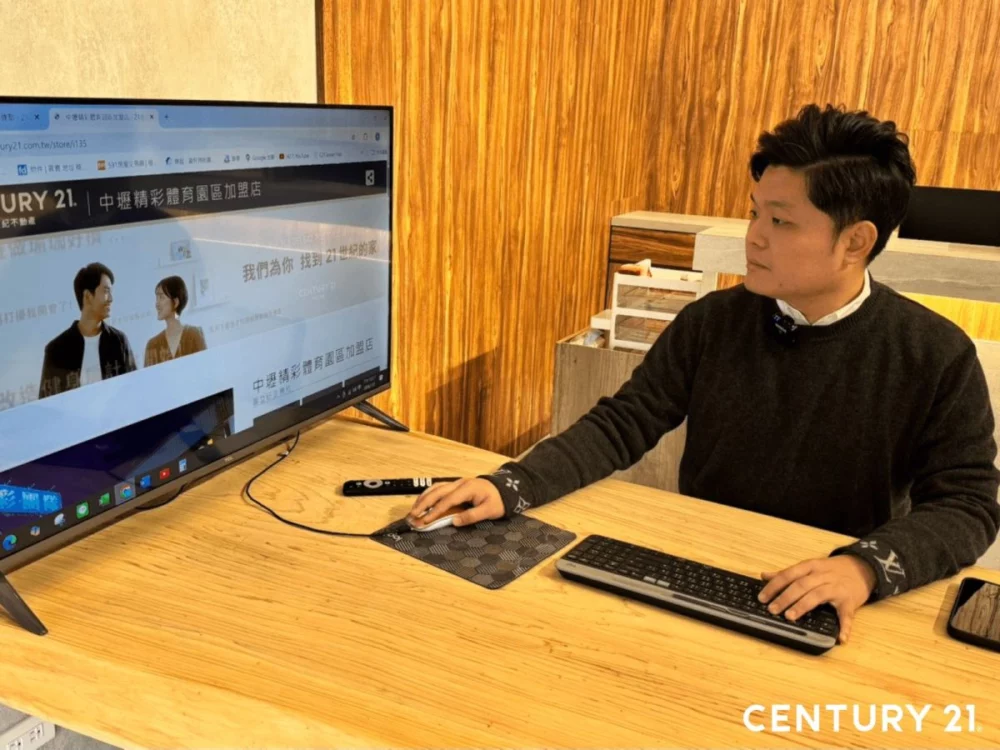 圖／徐浩凱投入房仲產業至今 13年，幾乎自畢業後便一路深耕不動產市場。（21世紀不動產 提供）