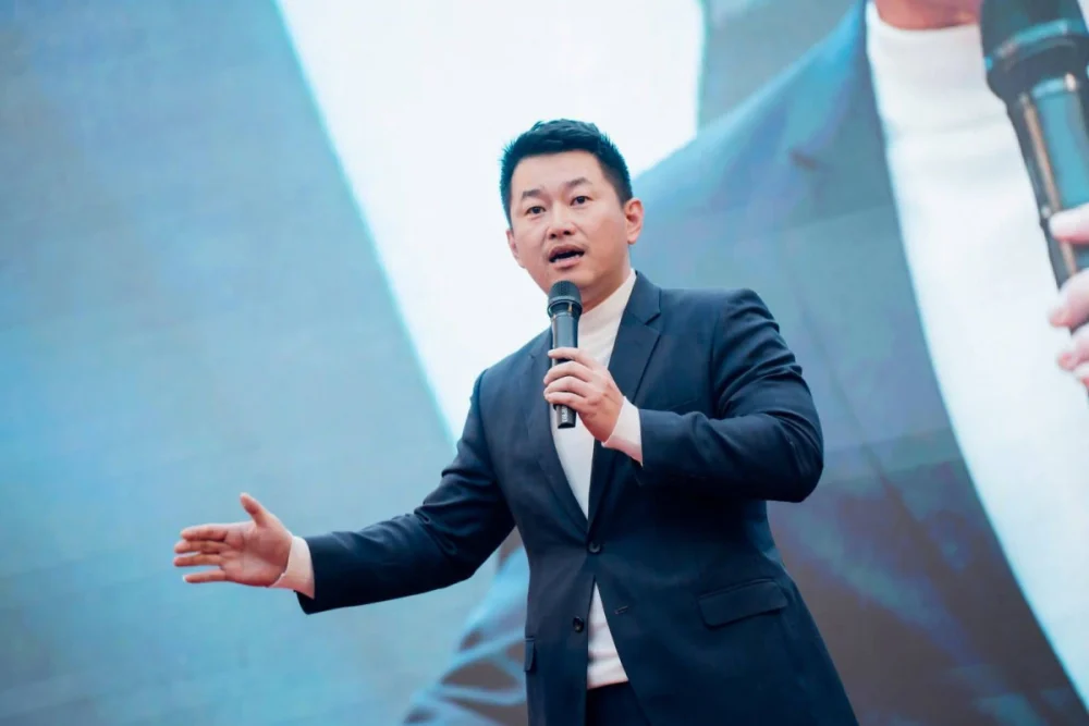 「阿公，我要進大公司了」陳柏惟感性發文　宣布申請加入民進黨