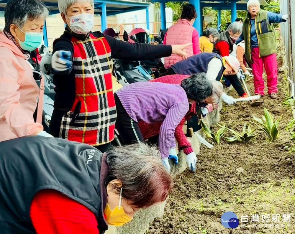 北榮桃園分院「長樂居」開心農場登場        綠意中種出健康與笑容