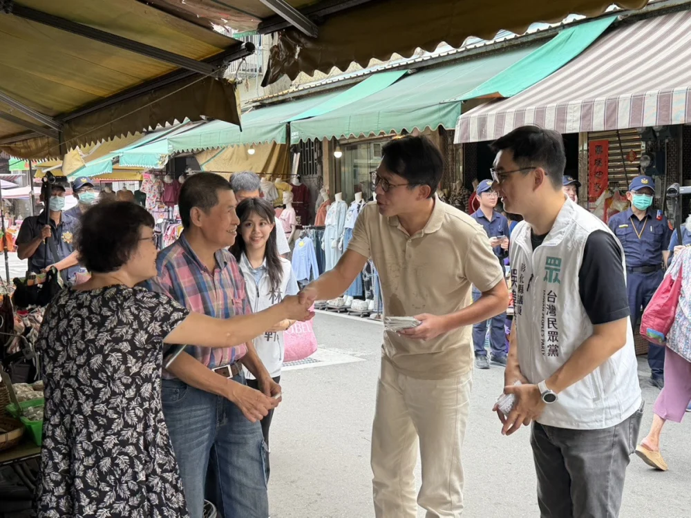 黃國昌赴彰化   與「民眾黨彰化隊」首度完整合體