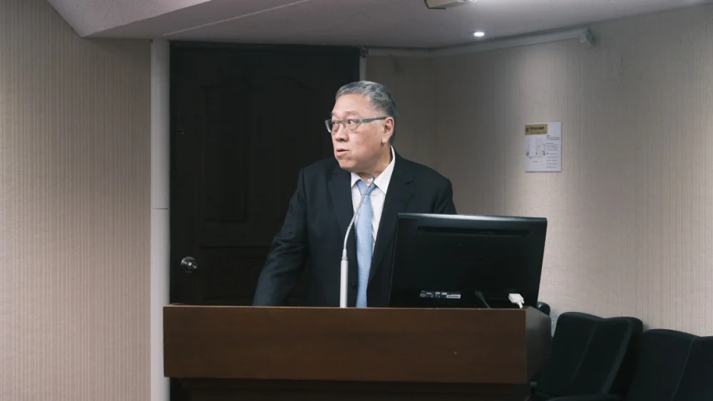 陳育民理事長表示治療接軌國際推算可助力減少3成急診住院需求。