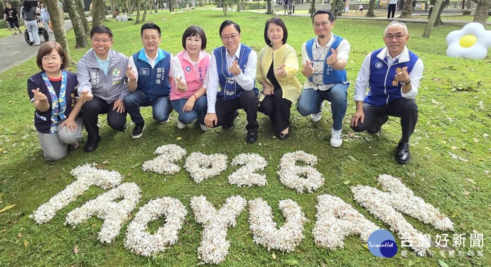 桃園市長張善政與出席貴賓合影。