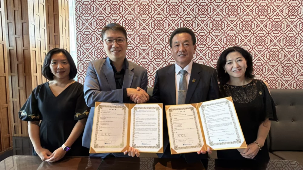 圖說：美食映象整合行銷顧問股份有限公司李惠德總經理於2026年4月7號在馬來西亞柔佛州與台灣商會彭士豪拿督正式簽署合作備忘錄。