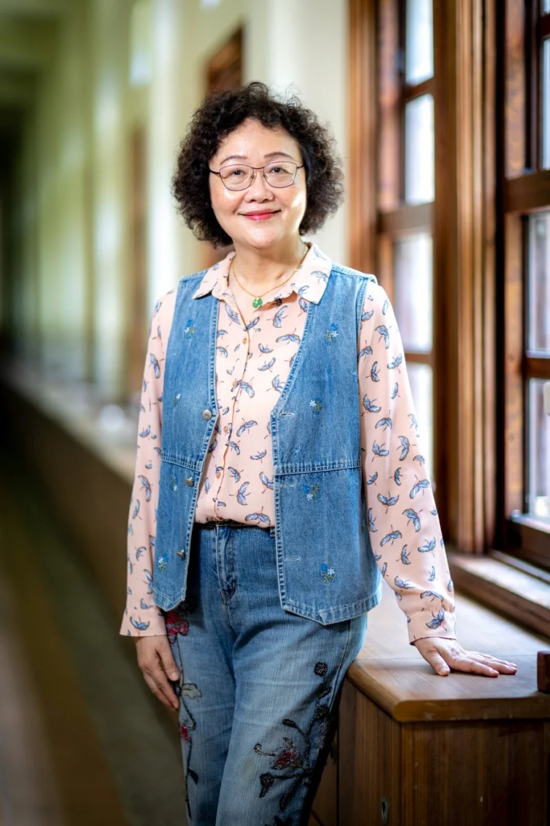教育家人物典範 中山女高李明慈:國文課不只是背課文,是一場帶得走的探索