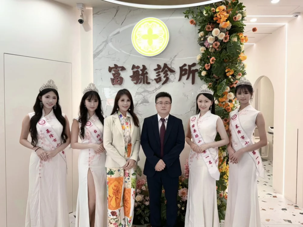 圖/代家萁 、李昱欣、蕭美萍、張啓城、周子甯、陳芃瑾(圖左至右)等選美佳麗及領導人,一起參與揭牌重要時刻。(主辦單位提供)
