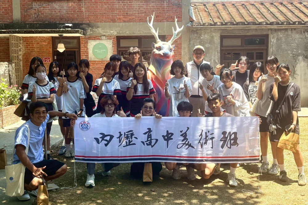 「光、河流與面孔—太武藝術駐村聯展」中守望獸【鹿角獺】。