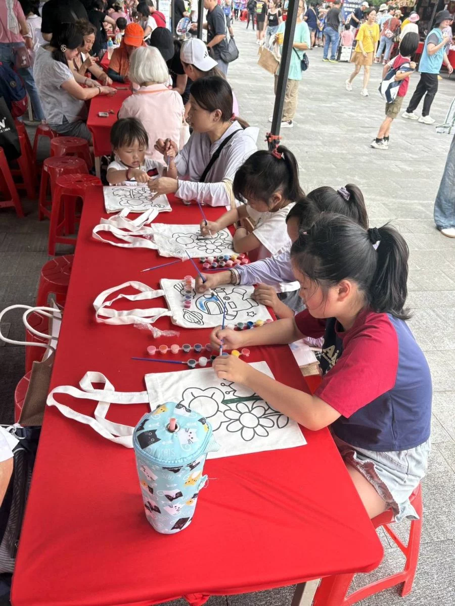 圖／現場有豐富的親子DIY體驗活動。（新店區公所提供）