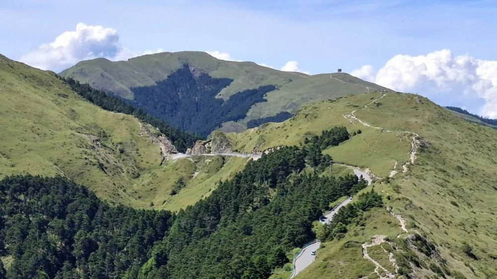 合歡山森林遊樂區位於中央山脈是國內知名的高山避暑勝地。（林業及自然保育署南投分署提供）
