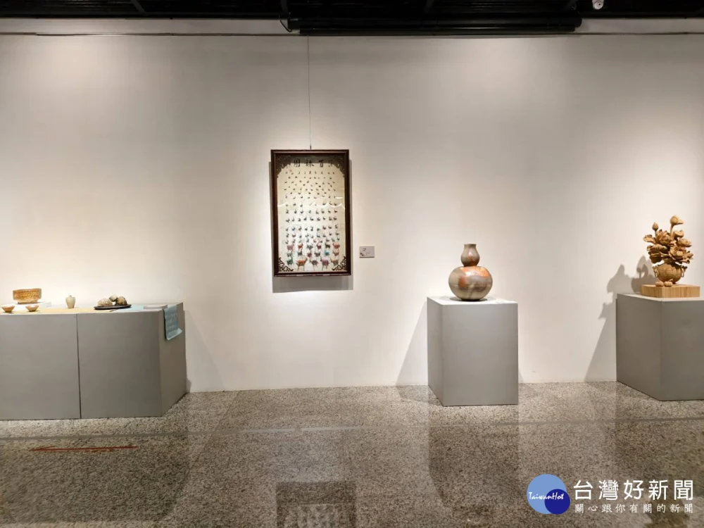 師徒對話展現工藝傳承新貌，匠心傳承工藝聯展彰化登場。圖／記者鄧富珍攝