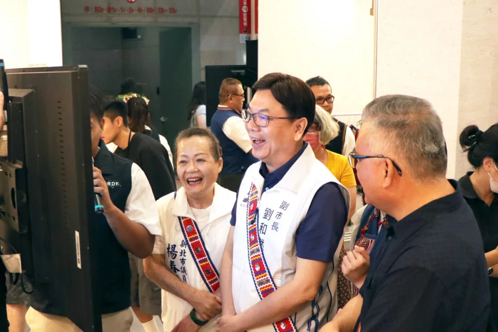 圖說:新北市副市長劉和然參觀原語會主題展區