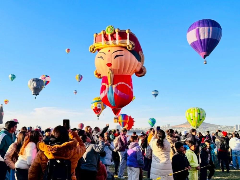 全球唯一「台東天后宮媽祖造型熱氣球」首度台中升空