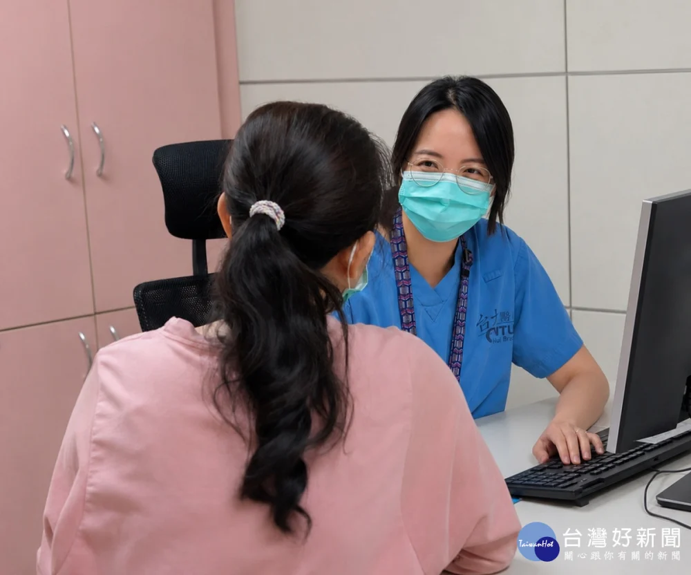 新竹臺大分院神經部朱政一醫師提醒及早由專業團隊提供完整評估、診斷及照護，陪伴病人與家屬共同面對失智症。