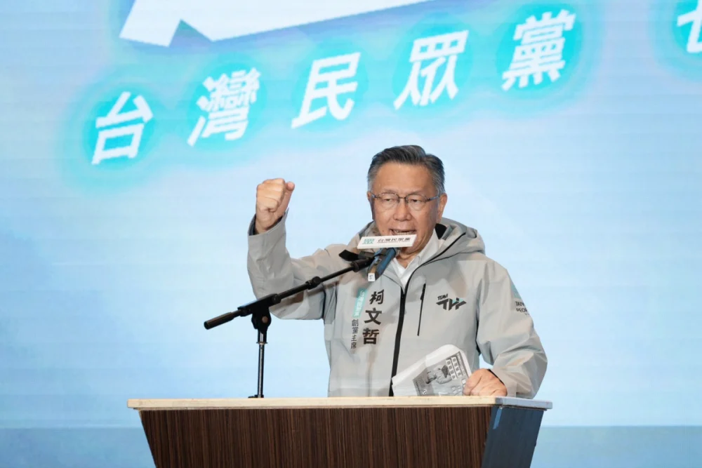 吳乃仁欠1.7億爽搭豪車上健身房　柯文哲：我怎跟賴清德乾爹比？