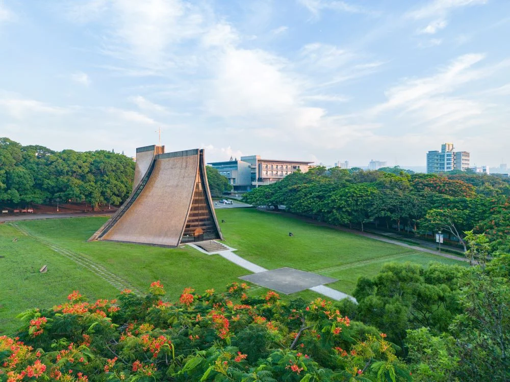 美國全球最佳大學學科排名，東海大學在生物科技與應用微生物領域勇奪全球第28名，躋身世界前30強，高居全台第一。(圖/東海大學)