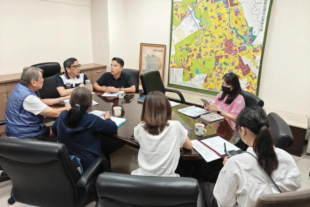 桃園市政府民政局攜手環保局召開會議，為中元紙錢集中焚燒作業做好準備。


” style=”width:100%; height:auto; display: black;”/></p>
<figcaption id=