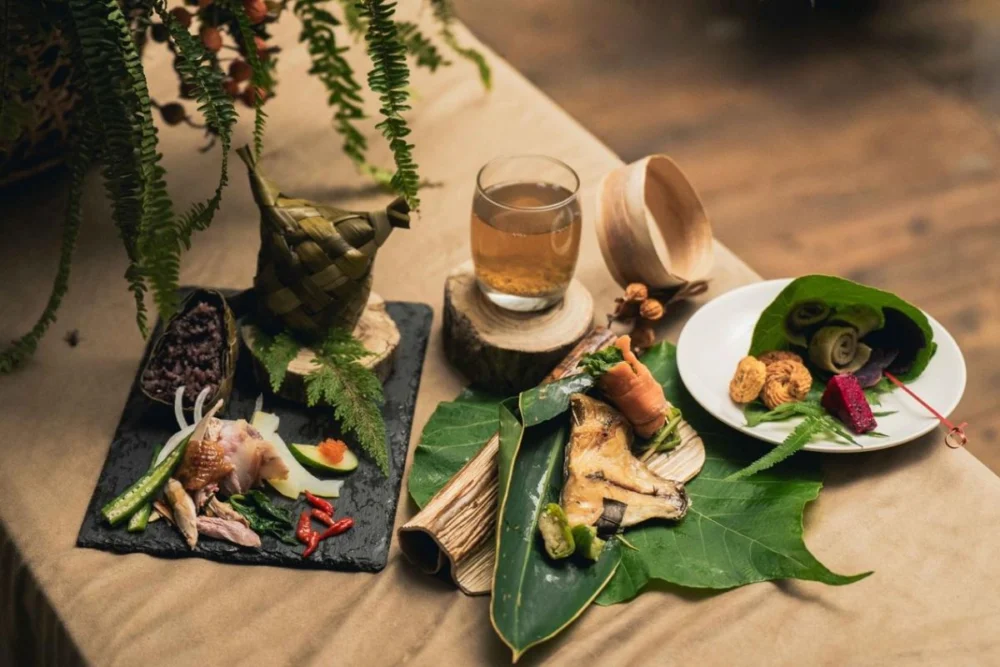 圖／「縱谷原遊會－部落食樂園」以花東在地食材與部落飲食文化入菜，將山野風味端上餐桌，邀請遊客透過味蕾認識縱谷風土。（交通部觀光署花東縱谷國家風景區管理處提供）