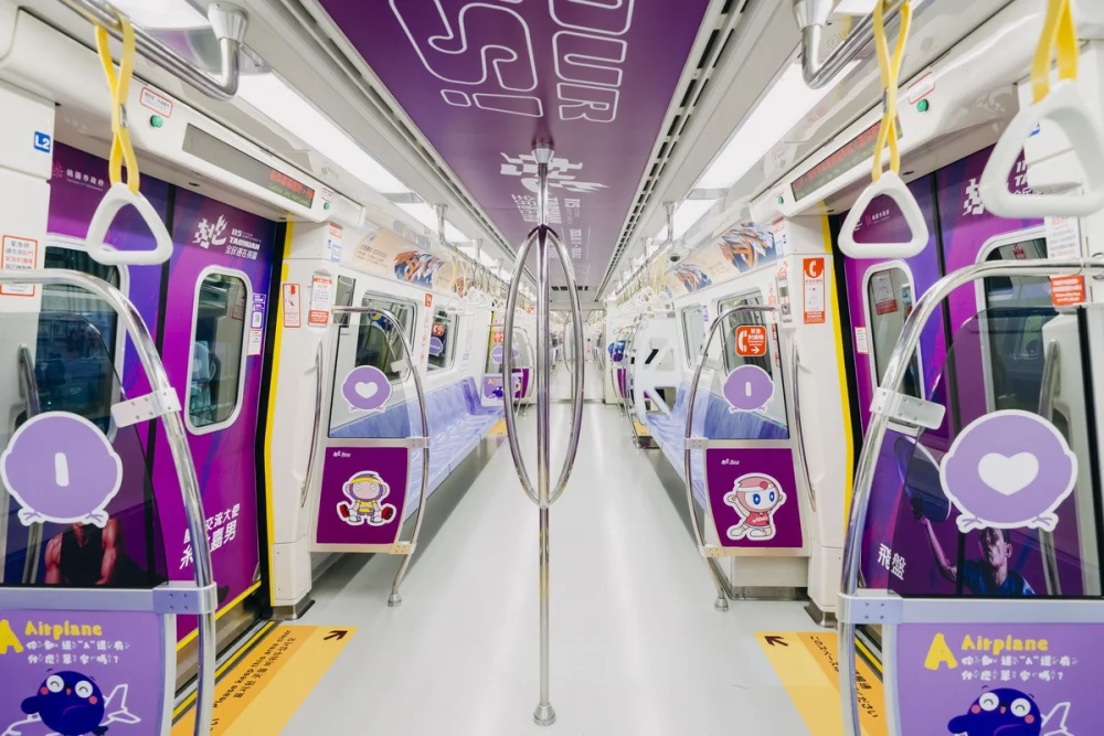115全民運10月桃園登場，桃園市政府同步推出彩繪列車。